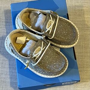 Hey Dude Wendy T Toddler Metallic Sparkle Rose Gold Size 8